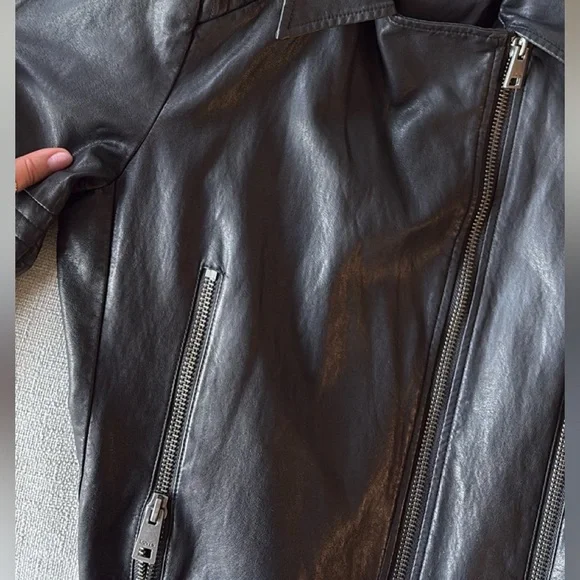 Levi’s Faux Leather Jacket - Picture 12 of 12